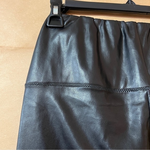 Aritzia | Wilfred Free Daria Pant High Waisted Vegan Leather Leggings Size M - Picture 8 of 9